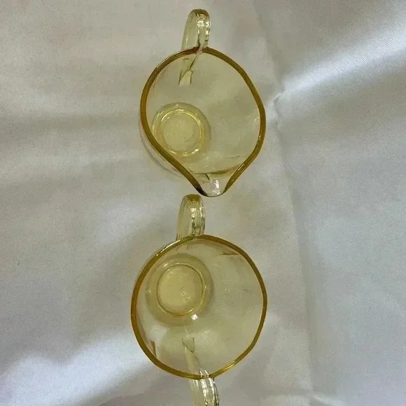 VNTG 1930s Yellow Glass Small Sugar Dish and Creamer Pitcher - Picture 4 of 4